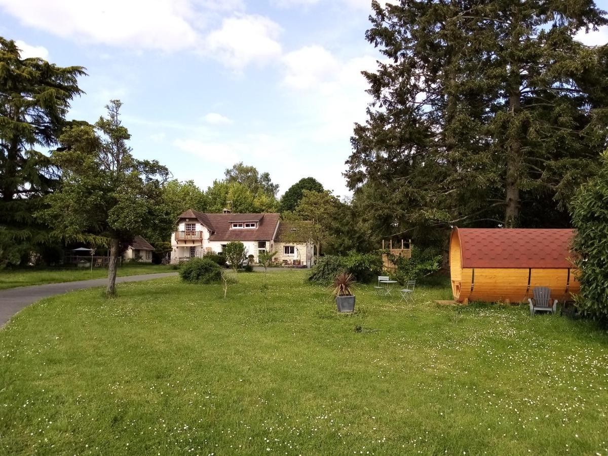 Havre De Paix Au Bords De L'Eure - Divers Hebergements Garennes-sur-Eure Exterior photo